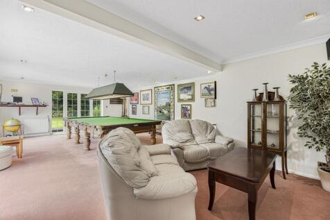 Snooker/Games Room