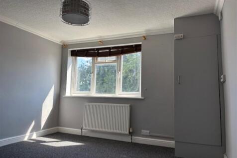 Bedroom 2  (Main)