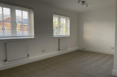 Bedroom 1  (Main)