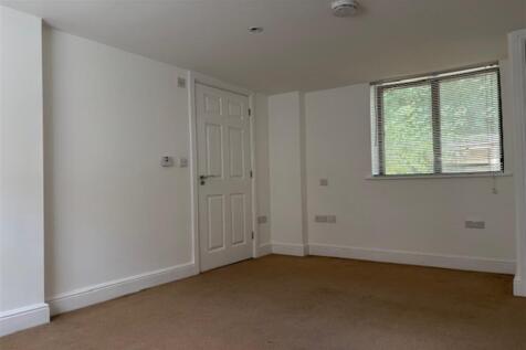 Bedroom (Main)