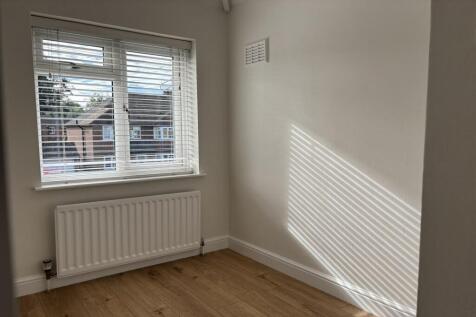 Bedroom 3  (Main)