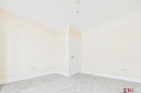CAM02489G0-PR0171-STILL009.jpg
