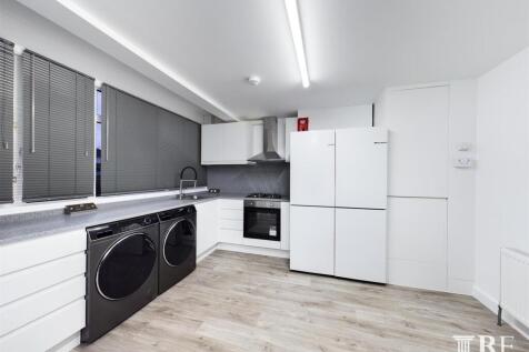 kitchen ..jpg