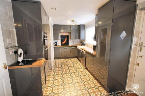 Fitted Kitchen