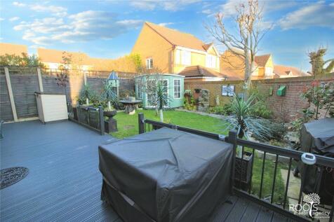 Rear Garden LH
