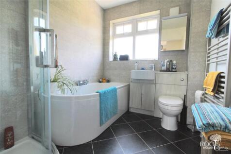 Shower/Bath Room