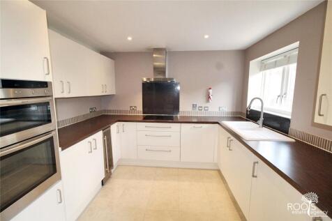 Fitted Kitchen