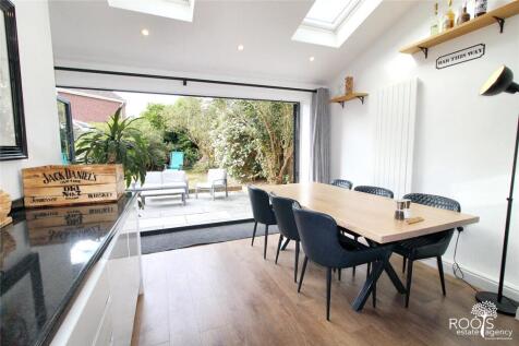 Bright &amp; Airy
