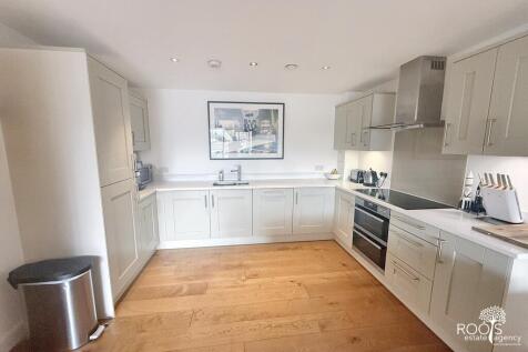 Fitted Kitchen