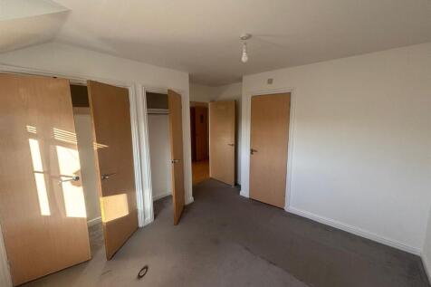 WhatsApp Image 2025-12-04 at 11.43.55_2f2491b4.jpg