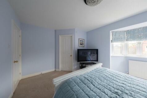 8 Cowmere Close-015.jpg