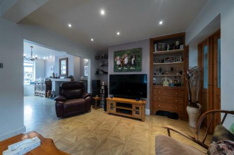 2 Emmett Street-005.jpg