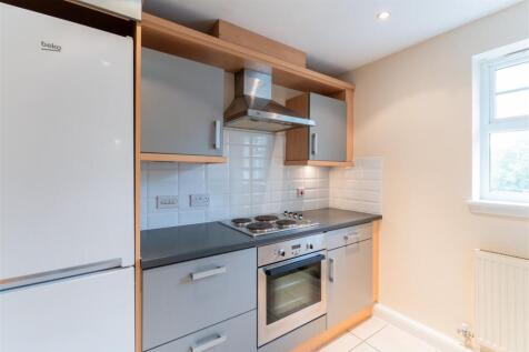 9 The Beeches-005.JPG