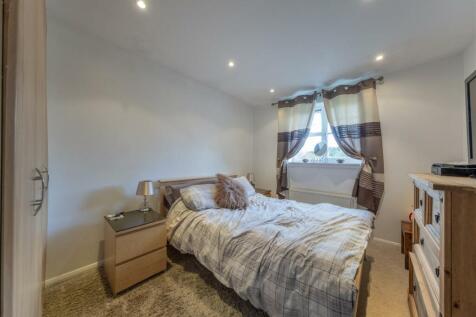 9 The Beeches-005.JPG