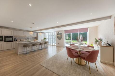 127a Crewe Road-009.jpg