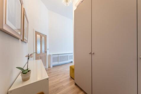 127a Crewe Road-031.jpg