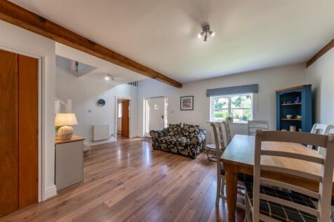 Oakley Barns-017.jpg