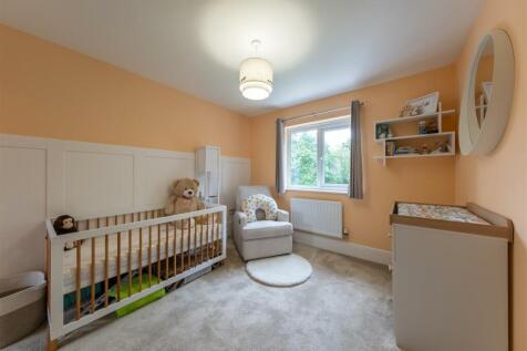 6 Stirling Close-031.jpg