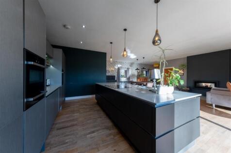 4 Marsh Lane-002.jpg