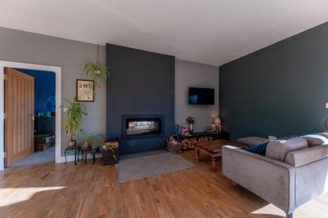 4 Marsh Lane-007.jpg