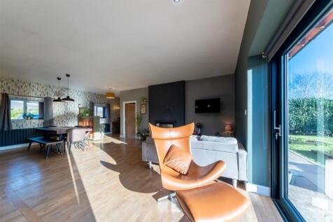 4 Marsh Lane-009.jpg