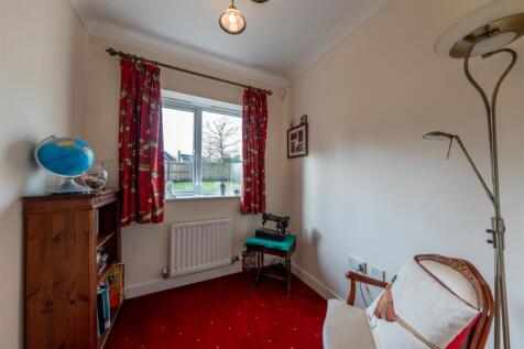 3 Sandbach Drive-2-015.JPG