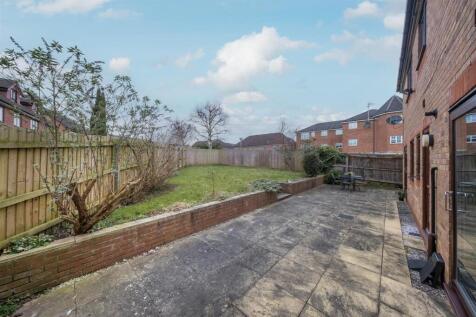 3 Sandbach Drive-035.jpg