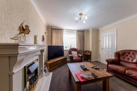 4 Meadow Lane-013.jpg