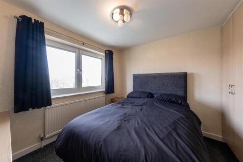 4 Meadow Lane-020.jpg
