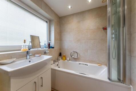 4 Meadow Lane-024.jpg