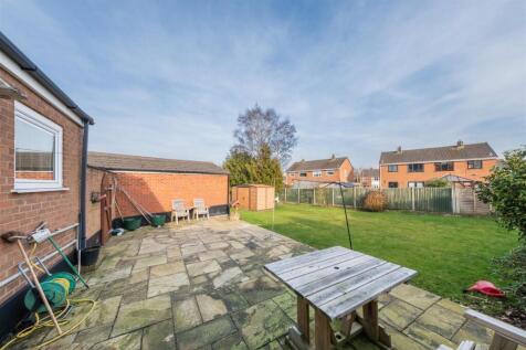 4 Meadow Lane-028.jpg