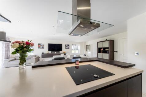 9 Meadowside-008.jpg