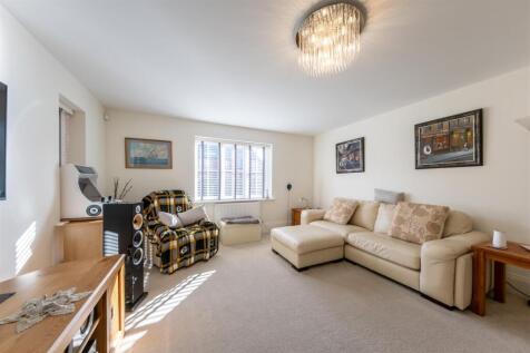 9 Meadowside-022.jpg