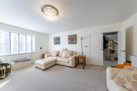 9 Meadowside-023.jpg