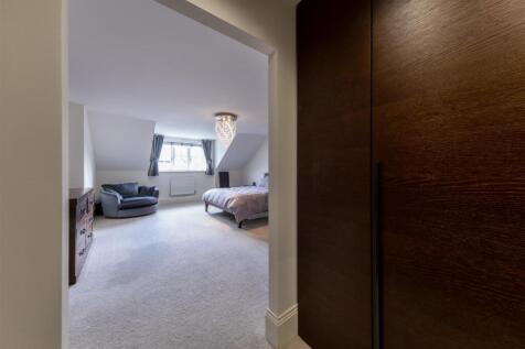 9 Meadowside-039.jpg