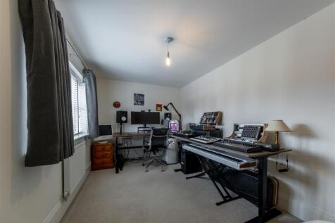 9 Meadowside-049.jpg