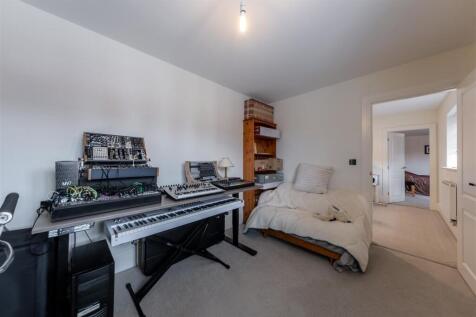 9 Meadowside-050.jpg
