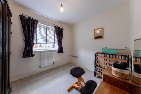 9 Meadowside-051.jpg