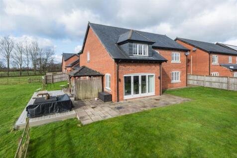 9 Meadowside-060.jpg