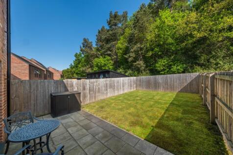 31 Mara Drive-2-039.JPG