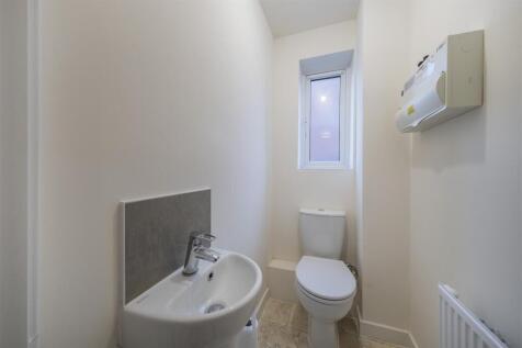 35 Dartmoor Close-009.JPG