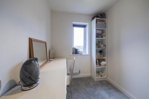 35 Dartmoor Close-016.JPG
