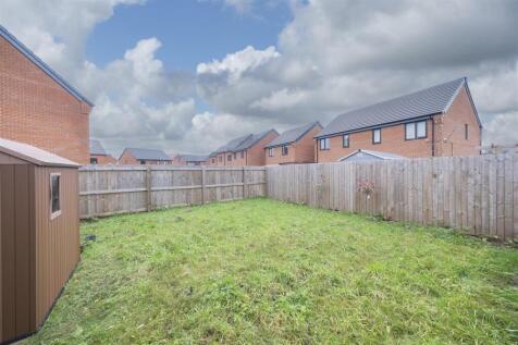 35 Dartmoor Close-020.JPG