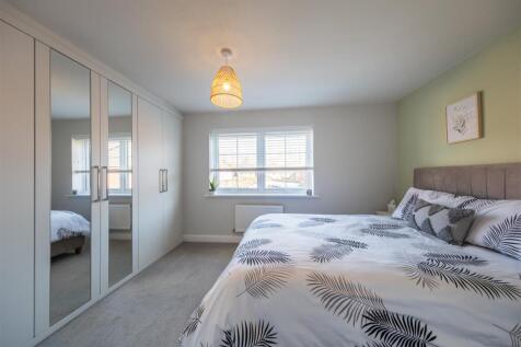 17 Dahlia Crescent-011.jpg