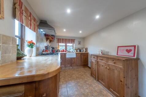 2 Gallowclough Lane-002.JPG