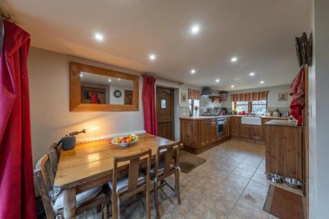 2 Gallowclough Lane-008.JPG