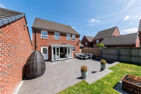 4 Brooke Avenue-2-012.JPG