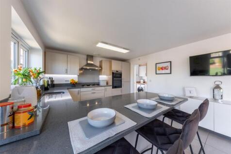 76 Ravencroft Street -006.jpg
