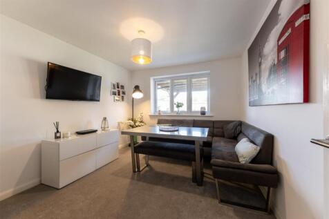 76 Ravencroft Street -014.jpg