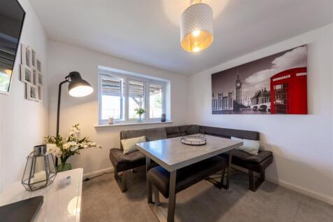 76 Ravencroft Street -015.jpg